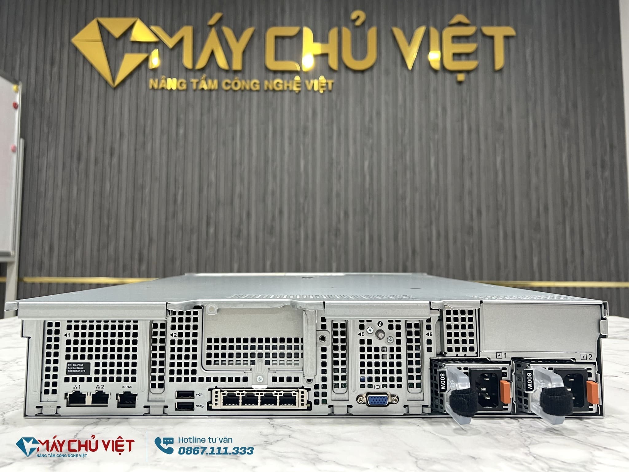 Máy Chủ Dell PowerEdge R760xs - 12x3.5"(F) + 2x2.5"(R)